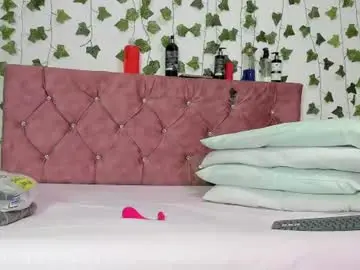 Aylamarttinez  live sex cam