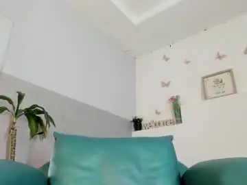 Destinyy_23  live sex cam