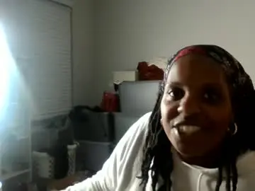 Fineshiilani  live sex cam