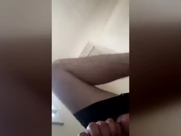 Montytravelandbusiness  live sex cam