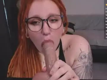 Thefullredmoon  live sex cam