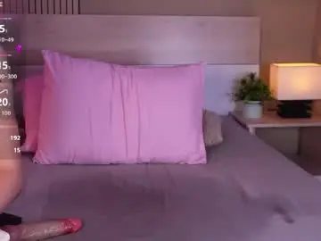 Aprilqueenie  live sex cam