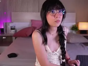 Aprilqueenie  live sex cam