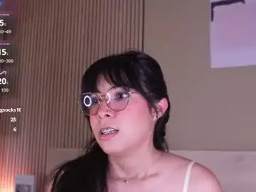 Aprilqueenie  live sex cam