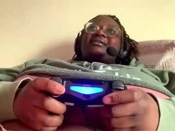 Bigkittyraven  live sex cam