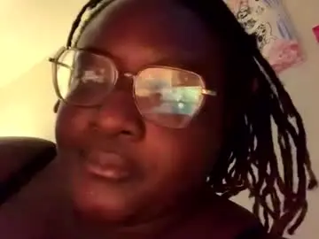 Bigkittyraven  live sex cam