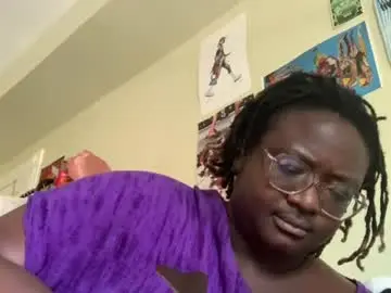Bigkittyraven  live sex cam