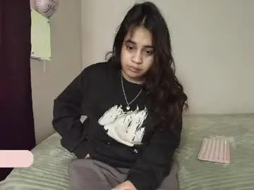 Chloe_maia1  live sex cam