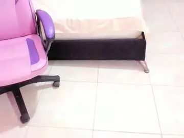 Doll___squirt  live sex cam