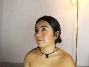 Emi_latingirl  live sex cam