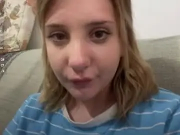 Kathrinekiening  live sex cam