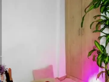 Mia69brown  live sex cam