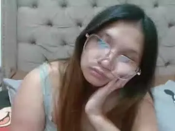Nerdypinaypie  live sex cam