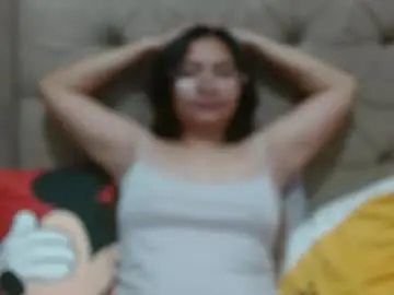 Nerdypinaypie  live sex cam