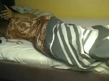 Paulahlyn  live sex cam