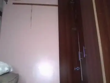 Q_pretty  live sex cam
