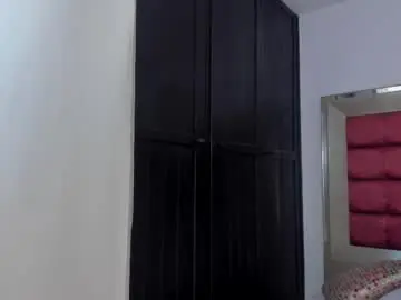 Saskiagrendel  live sex cam