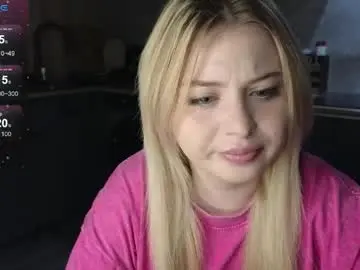 Shy_blondiee  live sex cam