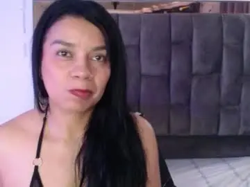 Emily_milff  live sex cam