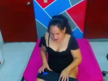 Golden_kira  live sex cam