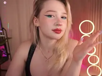 Laurawifeness  live sex cam