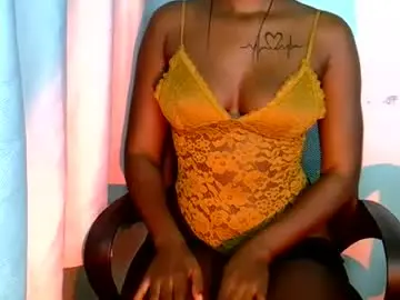 Momah_water  live sex cam