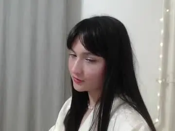 Pillowtalkmelania  live sex cam