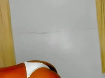 Sluttysam_  live sex cam