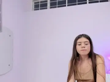 Thalia_bae  live sex cam