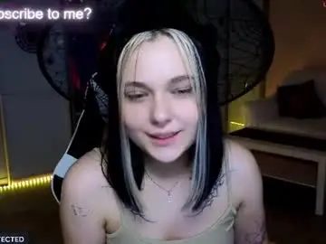 Chloejenys  live sex cam