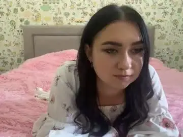 Clorindaheutmaker  live sex cam
