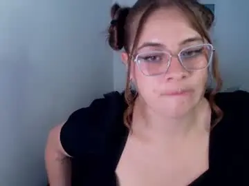 Crystalqueen01  live sex cam
