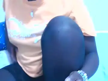 Curvynubian  live sex cam