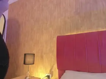 Emily_klarence  live sex cam