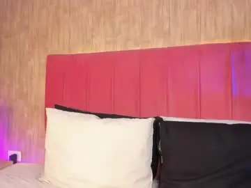 Emily_klarence  live sex cam