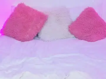 Emma_softt  live sex cam