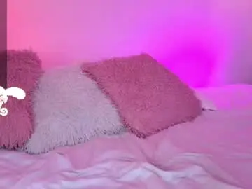 Emma_softt  live sex cam