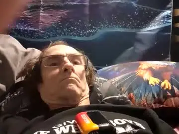 Harleysinners  live sex cam
