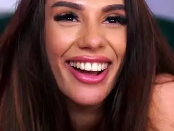 Hayliemilf  live sex cam
