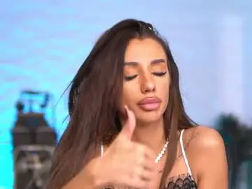 Hayliemilf  live sex cam