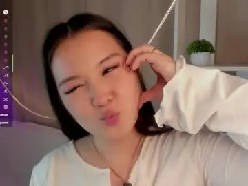 Juniebogany  live sex cam