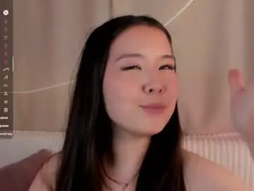 Juniebogany  live sex cam