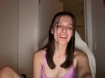 Millypetite  live sex cam