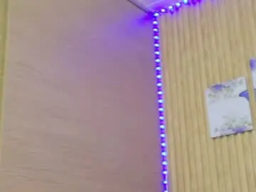 Moonceleste  live sex cam