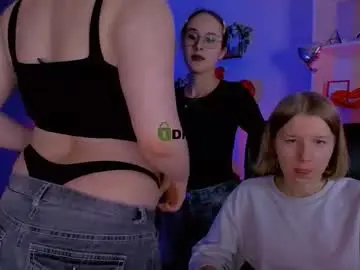 Nikol_kitt  live sex cam