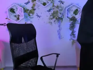 Nikol_kitt  live sex cam
