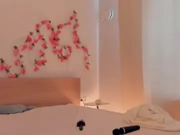 Ronnieseamster  live sex cam