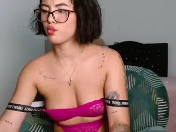 Sexy_lia_latina  live sex cam