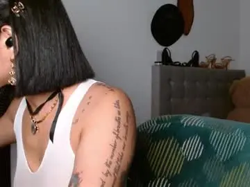 Sexy_lia_latina  live sex cam