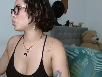 Sexy_lia_latina  live sex cam